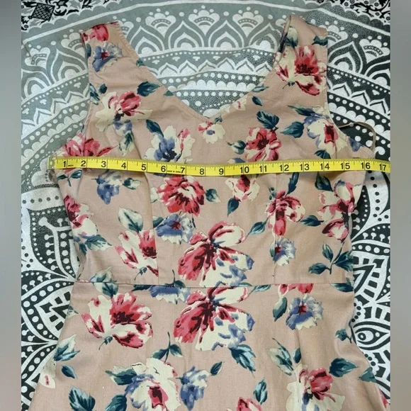 Charming Charlie Khaki Floral Cut Out Dress Size Medium - Picture 3 of 13